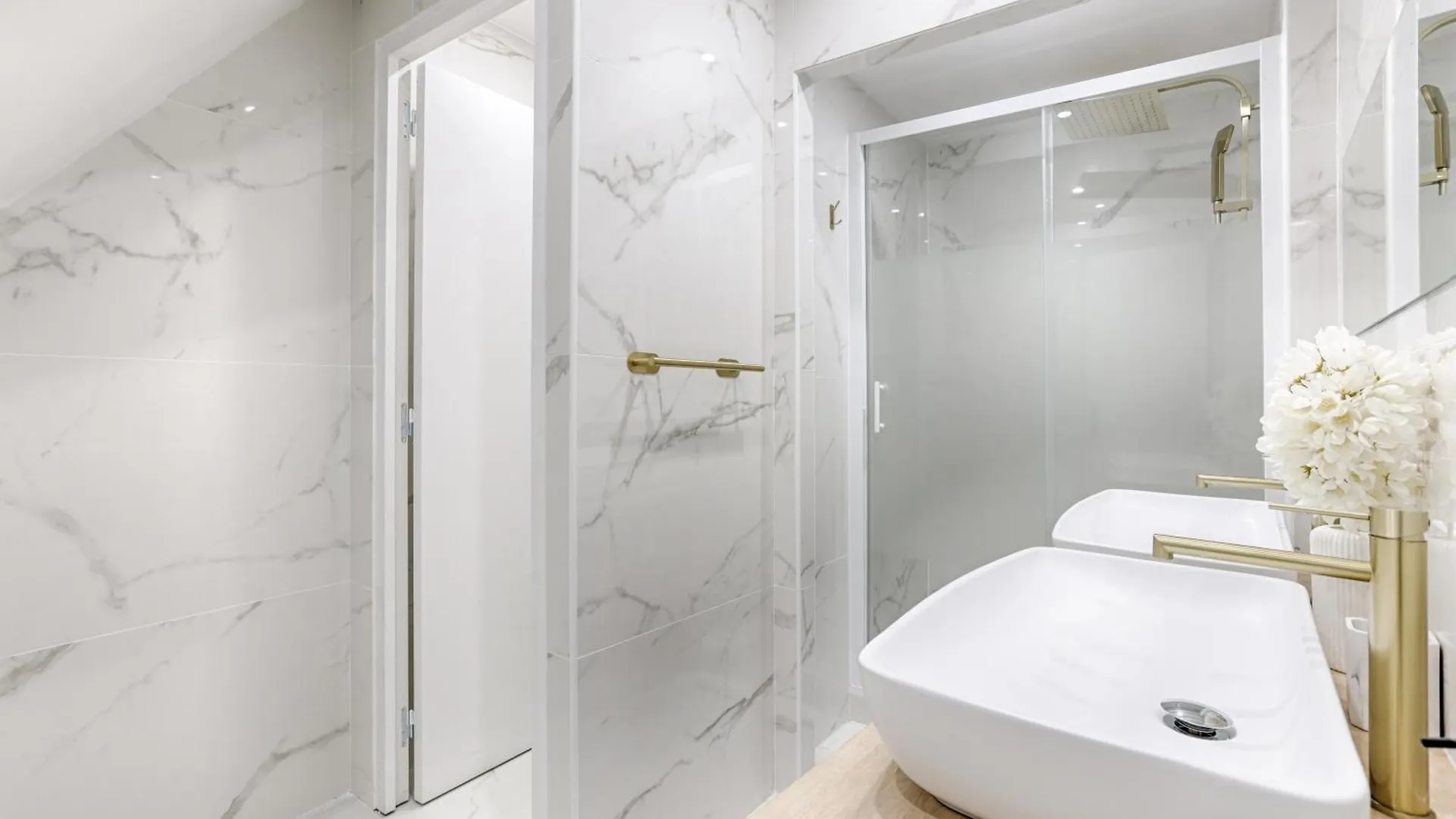 Saint Antoine Marais Charming Apartment 1Br Paris