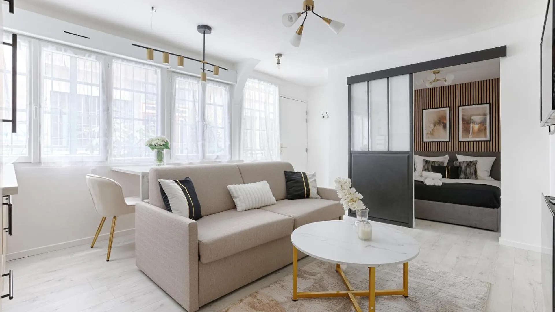 Saint Antoine Marais Charming Apartment 1Br Paris