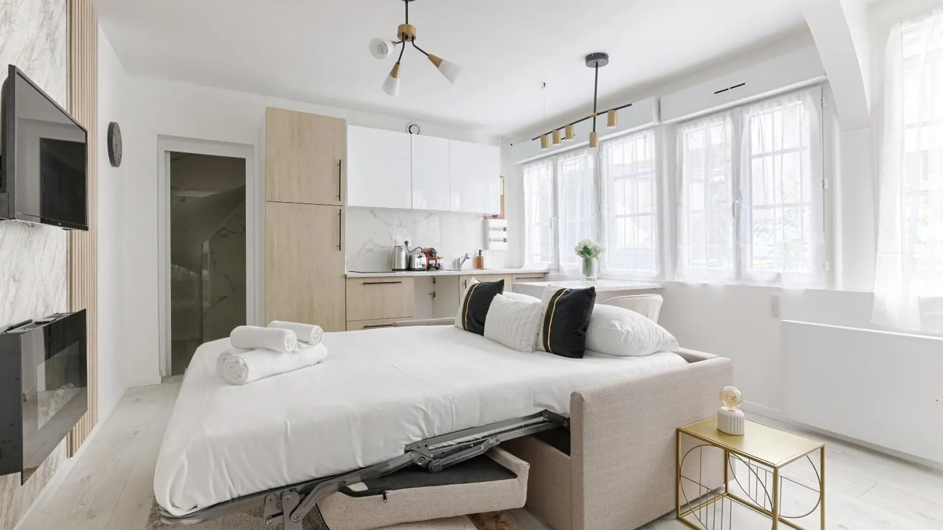 Saint Antoine Marais Charming Apartment 1Br Paris France