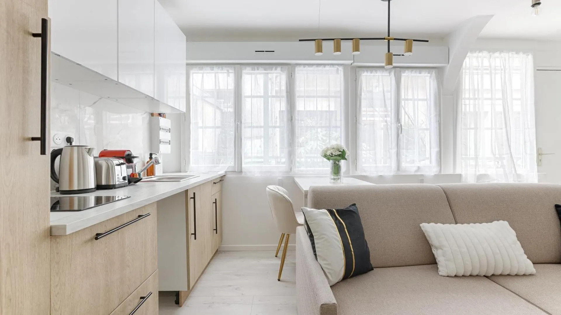 Saint Antoine Marais Charming Apartment 1Br Paris
