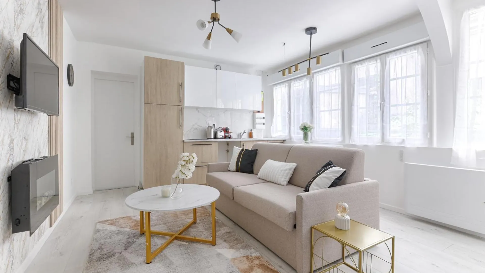 Saint Antoine Marais Charming Apartment 1Br Paris